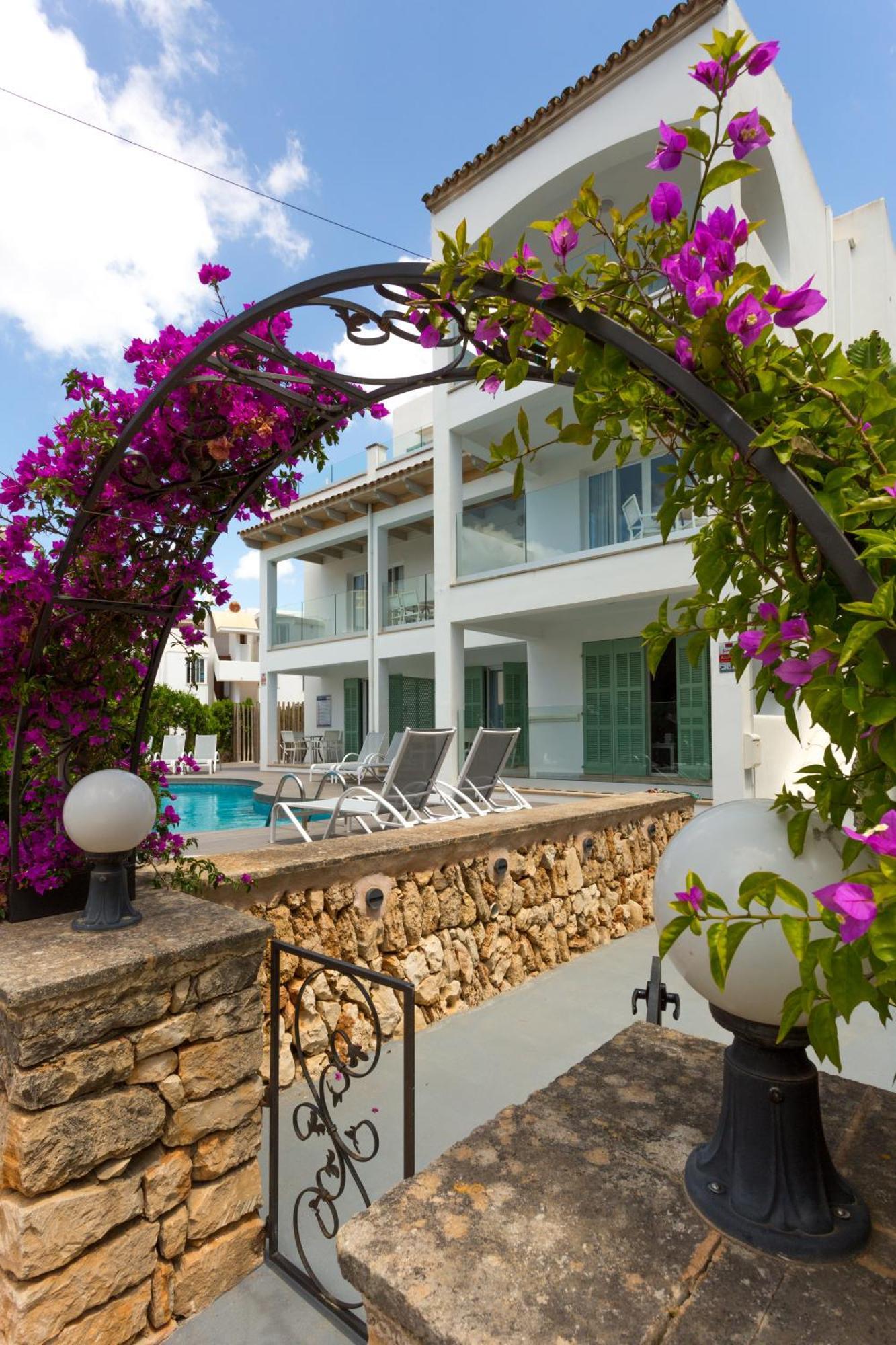 Ferrera Suites กาลาแฟร์เรรา ภายนอก รูปภาพ